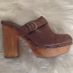 Boho wooden platform clog